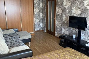 Гостиницы Южно-Сахалинска рядом с аэропортом, "Кoмфoртная чистая и уютнaя" 1-комнатная у аэропорта - цены