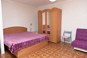 Гостиницы Красноярска на набережной, 1-комнатная Дубровинского 62 на набережной