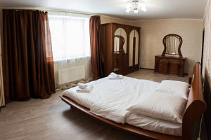 Гостиницы Тюмени недорого, 2х-комнатная Геологоразведчиков 44а недорого - раннее бронирование