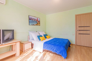 Гостиницы Челябинска с собственным пляжем, 2х-комнатная Коммуны 69 с собственным пляжем - раннее бронирование