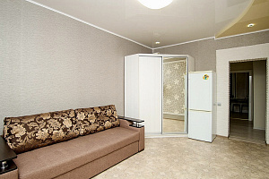 Гостиницы Челябинска с бассейном, 2х-комнатная Вагнера 76 с бассейном - цены
