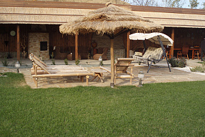 Гостевые дома Судака с бассейном, "Молл" с бассейном - раннее бронирование