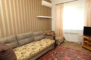Гостиницы Краснодарского края в горах, "В частноме" 2х-комнатная в горах