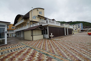 Отели Новомихайловского на первой береговой линии, "Посейдон" на первой береговой линии