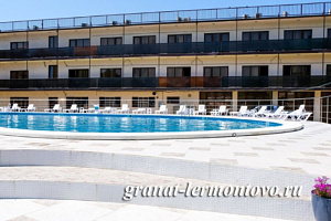 Отели Лермонтово с бассейном, "Гранат" с бассейном - фото