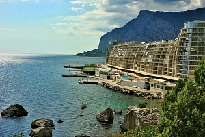 Квартиры Крым с бассейном, "С вина горы и можжевеловую рощу" 2х-комнатная с бассейном