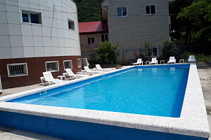 Гостиницы Ольгинки с подогреваемым бассейном, "Парадиз" с подогреваемым бассейном - забронировать номер