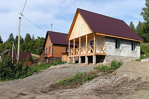 Базы отдыха Горно-Алтайска у озера, "Дом с террасой на Заимке" у озера - фото