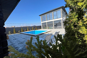 Дома Адыгеи с бассейном, "Дом у озера" с бассейном - фото