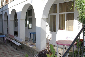 Гостевые дома Крыма с питанием, "Ю-Марина" с питанием - раннее бронирование