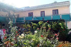 Гостевые дома Феодосии с бассейном, "На Садовой" с бассейном - забронировать номер
