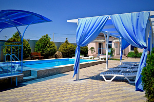 Отели Черноморского с бассейном, "M`LAG" с бассейном - фото