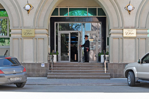 Гостиницы Тюмени рядом с ЖД вокзалом, "Евразия" у ЖД вокзала - цены