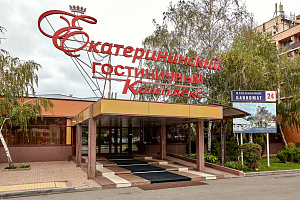 Гостиницы Краснодара с бассейном на крыше, "Екатерининский" гостиничный комплекс с бассейном на крыше - фото