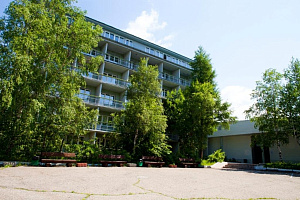 Гостиницы Листвянки с бассейном, "Прибайкальская" с бассейном - фото