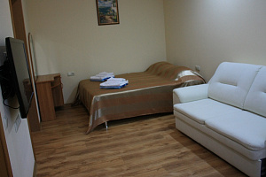 Гостиницы Краснодарского края в горах, 1-комнатная Толстого 11 в горах
