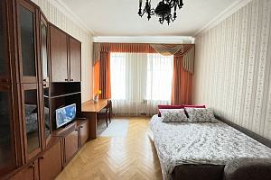 Отели Санкт-Петербурга недорого, "На Литейном" 2х-комнатная недорого