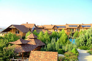 Гостевые дома Оленевки с бассейном, "Марлин" с бассейном - цены