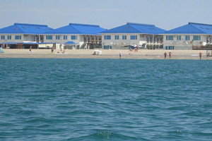 Частный сектор Прибрежное с бассейном, "Ласковый берег" с бассейном - фото