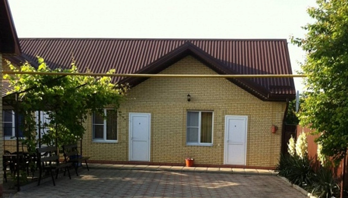 &quot;Династия&quot; гостевой дом в Приморско-Ахтарске - фото 1