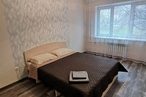Квартиры Белокурихи в центре, 2х-комнатная Академика Мясникова 26 в центре