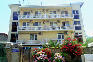 Гостевые дома Сириуса на набережной, "Адлерский" на набережной - фото