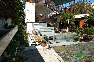 Гостевые дома Феодосии с бассейном, "Ариэль" с бассейном - цены