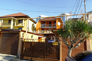 Гостевые дома Адлера с балконом, "Морской Прибой" с балконом - фото