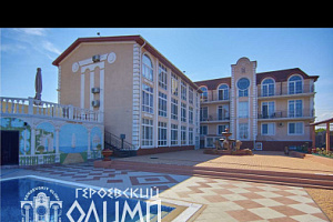 Гостевые дома Крыма с бассейном, "Героевский Олимп" с бассейном