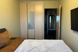 Отели Петропавловска-Камчатского с бассейном, 2х-комнатная Победы 8 с бассейном