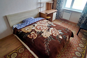 Мотели в Набережных Челнах, "На Раскольникова 21" 3х-комнатная мотель