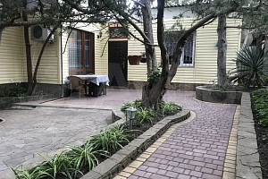 Дома Крыма с размещением с животными, коттедж под-ключ Льва Голицына 7 с размещением с животными