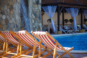 Отдых в Кабардинке с бассейном, "Маринус" с бассейном - цены