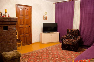 Отдых в Янтарном, 3х-комнатная Советская 44 кв 7 - фото