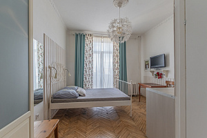 Квартиры Санкт-Петербурга на набережной, "В Центре Лофт" 2х-комнатная на набережной - фото