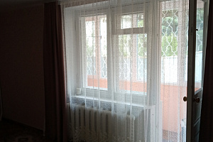 Квартиры Евпатории в центре, 2х-комнатная Гагарина 31 в центре - цены