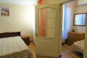 Квартиры Крым на неделю, 2х-комнатная Партизанская 4 кв 3 на неделю - цены
