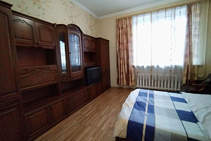 Квартиры Орла на неделю, 3х-комнатная Советская 17 на неделю - цены