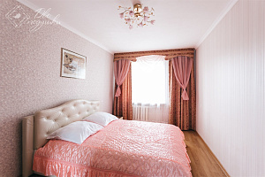 Квартиры Вологды 3-комнатные, "Две Подушки на Зосимовской 32" 3х-комнатная 3х-комнатная - фото