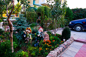 Гостевые дома Севастополя у моря, "Зеленый дворик" у моря - забронировать номер