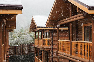 Гостиницы Краснодарского края в горах, "Снегири Village" гостиничный комплекс в горах - фото