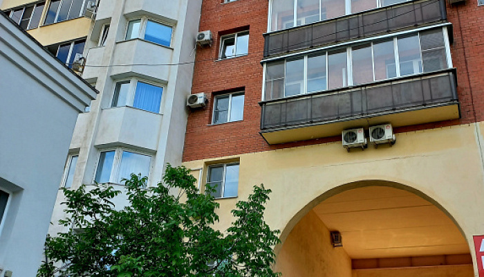 &quot;Просторная и уютная&quot; 2х-комнатная квартира в Волгограде - фото 1