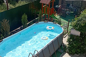 Отдых в Голубицкой с бассейном, "Апартаменты у моря" гостевые комнаты с бассейном - забронировать