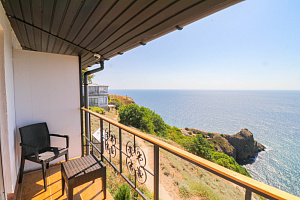 Гостевые дома Севастополя с бассейном, "Villa Santorini-Fiolent" с бассейном - забронировать номер