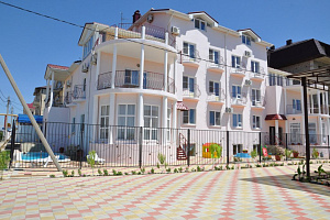 Пансионаты Витязево рядом с пляжем, "Посейдон" рядом с пляжем - фото