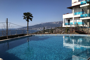 Отели ЮБК с бассейном, "Гостиный Чижик-Пыжик" с бассейном - фото