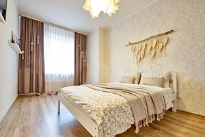 Гостиницы Перми недорого, 1-комнатная Лебедева 40А недорого - фото
