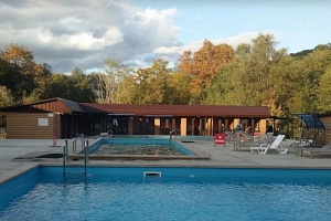 Гостиницы Апшеронска с бассейном, "Островок" с бассейном - фото