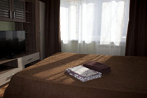 Гостиницы Нижневартовска рейтинг, "Теплая в Центре Города" 1-комнатная рейтинг - цены