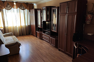 Квартиры Севастополя с размещением с животными, 2х-комнатная Адмирала Юмашева 16 с размещением с животными - цены
